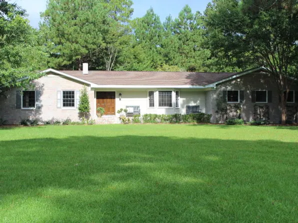 2408 Hall Ave, Tifton, GA 31794