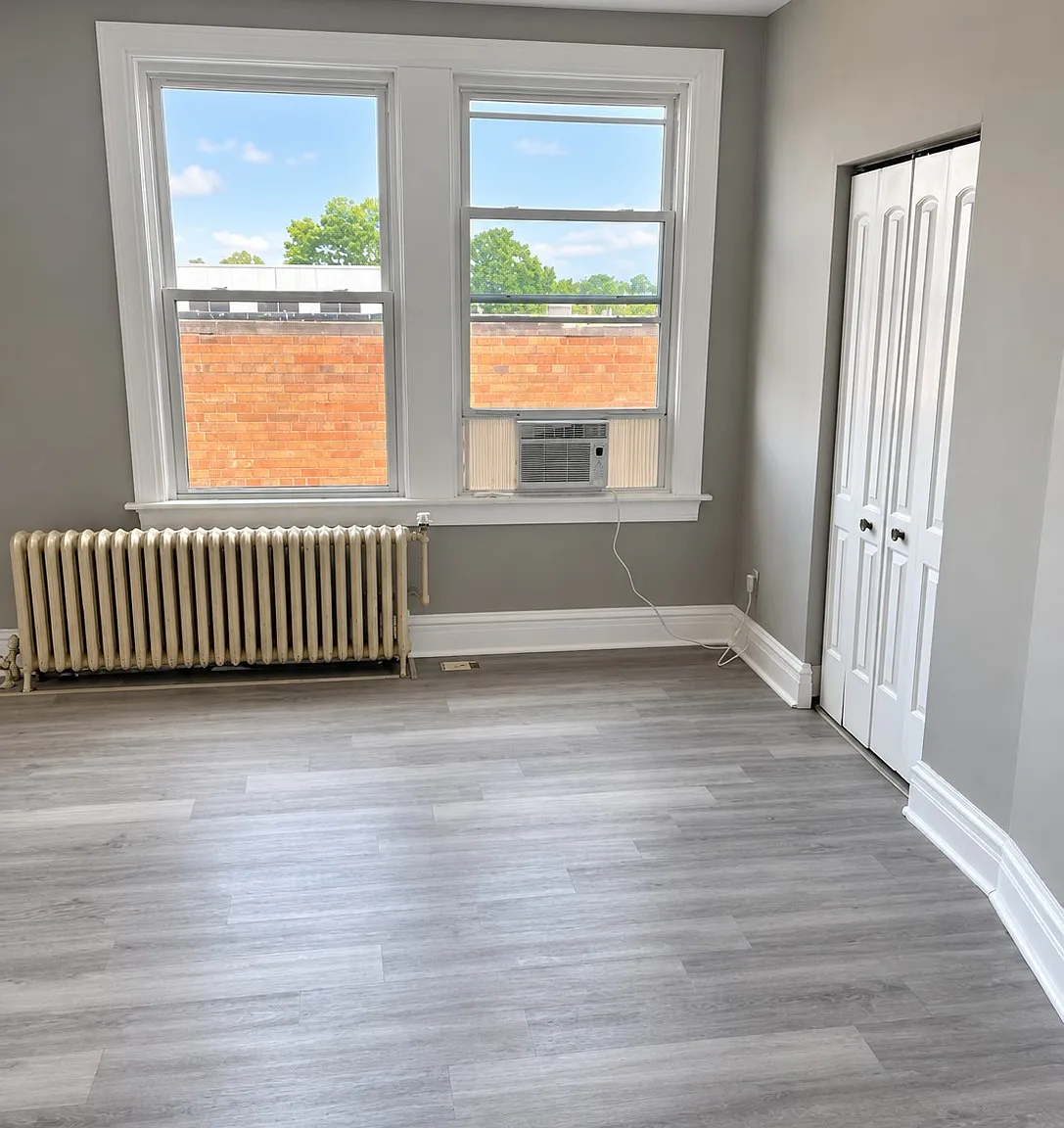 4343 Montgomery Rd — Photo 2