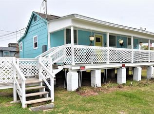 1318 E Bayshore Dr, San Leon, TX 77539