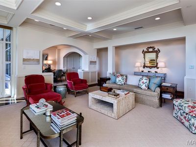 8025 Maryland Ave UNIT 9C, Saint Louis, MO, 63105