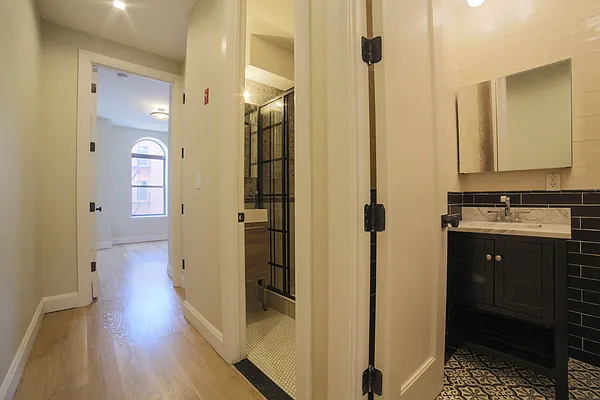 Rented by Prime Square Realty | media 31