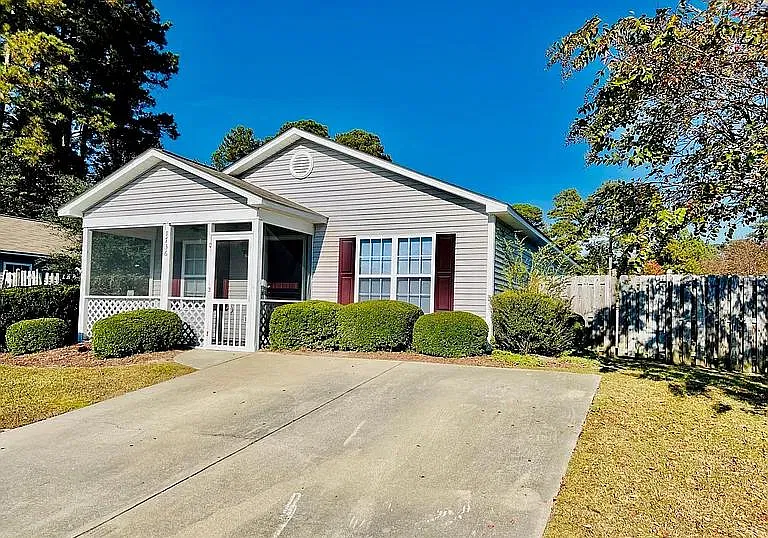 1736 Westpointe Dr — Photo 4