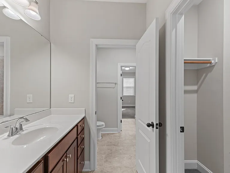 3828 Hickory Manor Dr — Photo 47