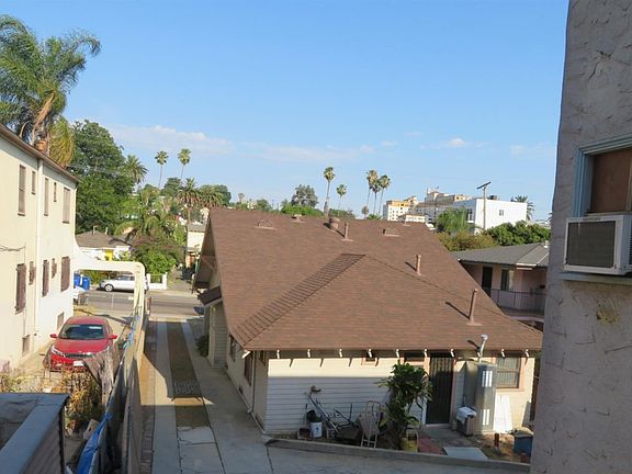 4th image of 819 N Benton Way
