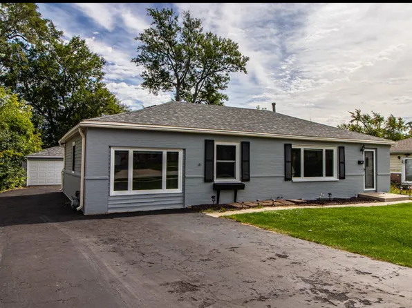 725 Cumberland St, Hoffman Estates, IL 60169