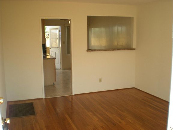 3rd image of 4850 Coronado Ave