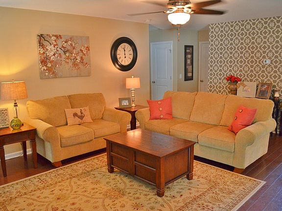 3rd image of 7 Oleander Drive