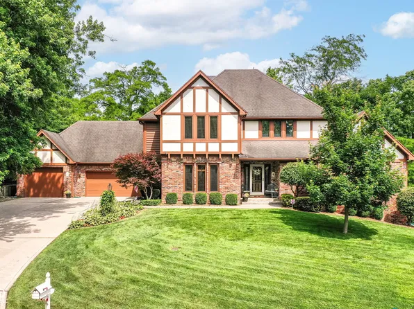 8534 Helmsman Cir, Indianapolis, IN 46256