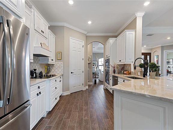 4th image of 28632 Lisburn Ct