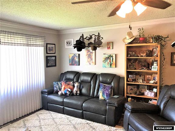 3rd image of 1000 Evergreen Way