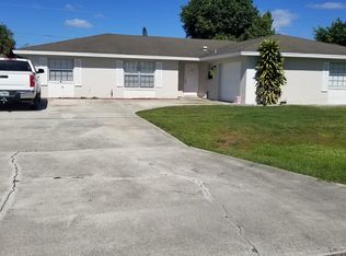 7433/7435 Pebble Beach Rd, Fort Myers, FL 33967