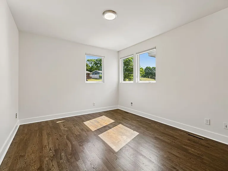 2320 Dalebrook Ct — Photo 28