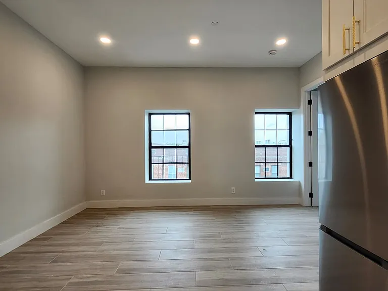32-62 83rd St #3D — Photo 2
