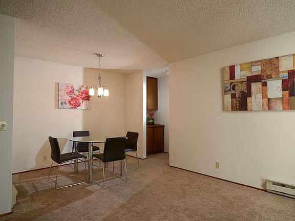 3rd image of 1055 N Capitol Ave APT 44