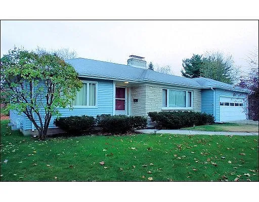 141 N Weston Ave photo 1