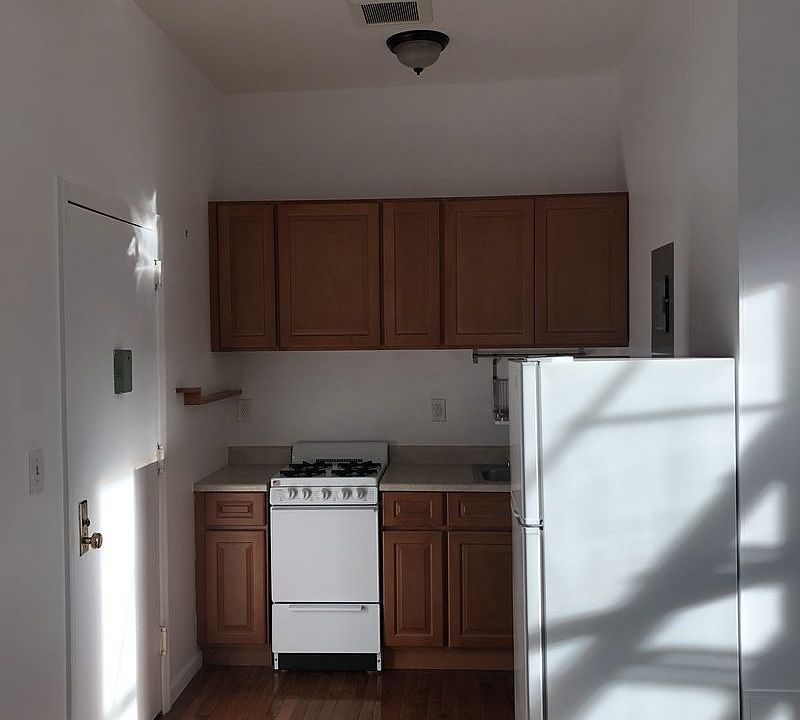 1st image of 1151 Pacific St APT 1B