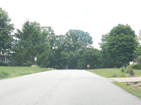 5th image of 1921 Christopher Dr