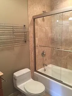 1150 N Hoyne Ave — Photo 19