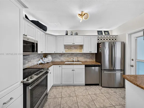 3127 S Ocean Dr APT 121, Hallandale Beach, FL 33009