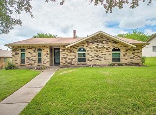 2922 Branch Oaks Dr, Garland, TX 75043