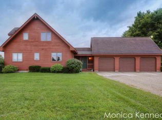 5520 Indian Lakes Rd, Cedar springs, MI 49319