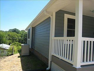 3rd image of 327 Broad St