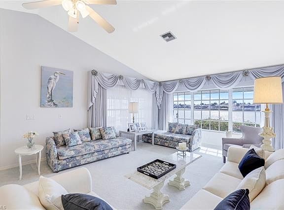 5th image of 358 Wales Ct