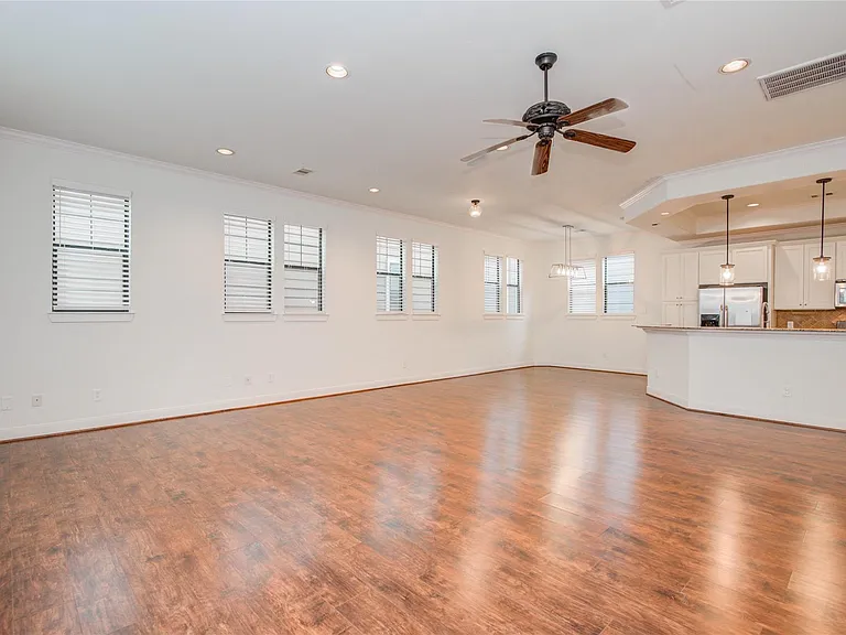 2414 Charleston St #B — Photo 20