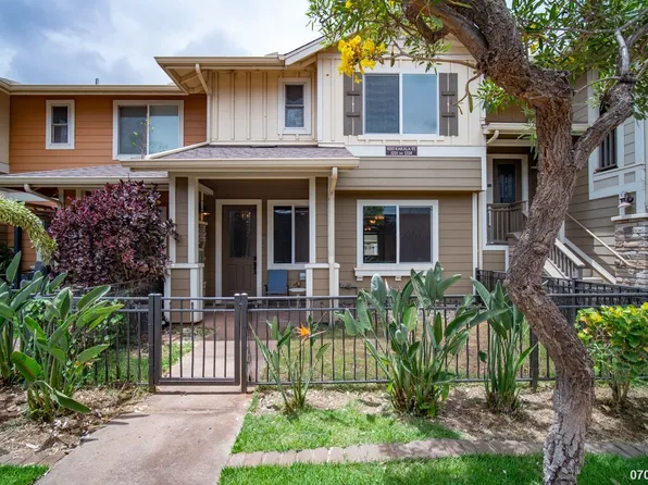 1020 Kakala St, Kapolei, HI