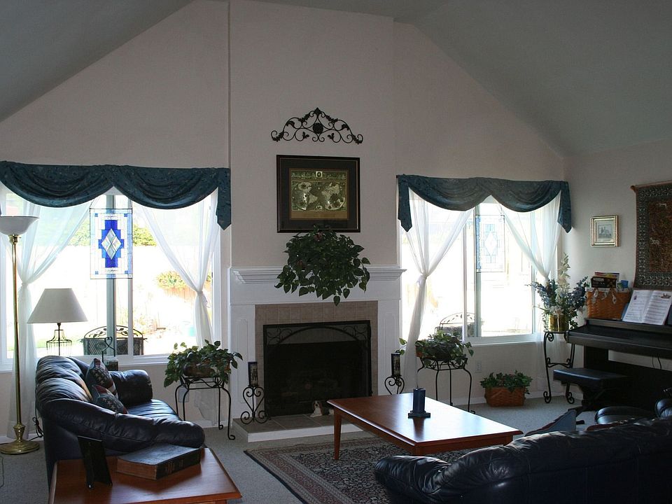 Living room with view to back yard