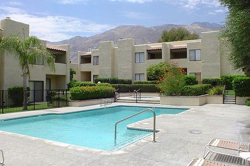 3rd image of 627 Violeta Dr