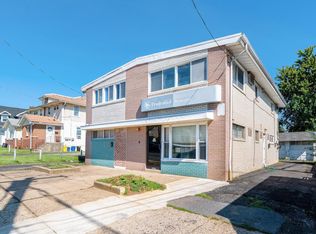 1931 Rhawn St, Philadelphia, PA 19152