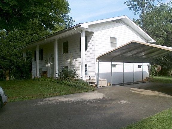5th image of 18451 Eden Ln