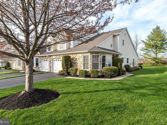 2nd image of 39 Ashley Dr