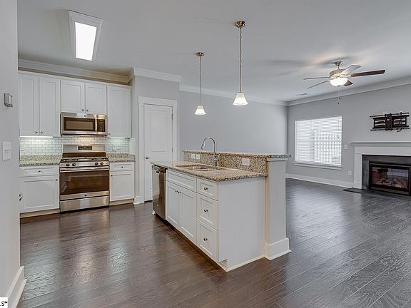 2nd image of 781 Elmbrook Dr