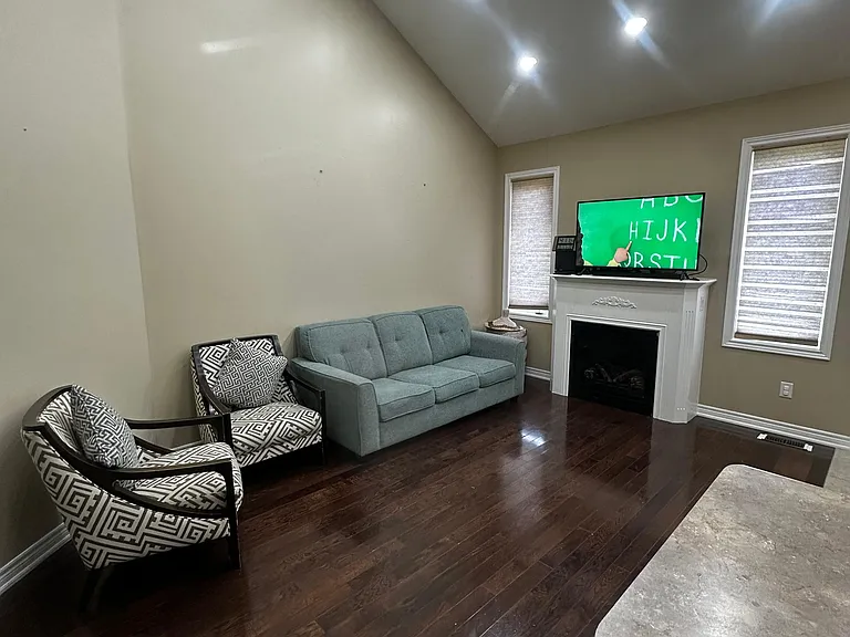 326 Chandler Cres #UPPER — Photo 8