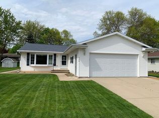 532 W Henry St, Kaukauna, WI 54130