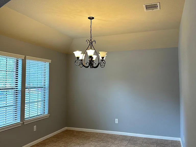 2610 Lexington Park Dr — Photo 7