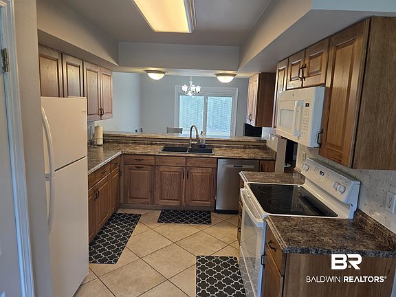 4th image of 6701 Dickens Ferry Rd APT 33