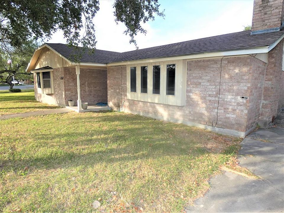 1st image of 4106 Acushnet Dr N