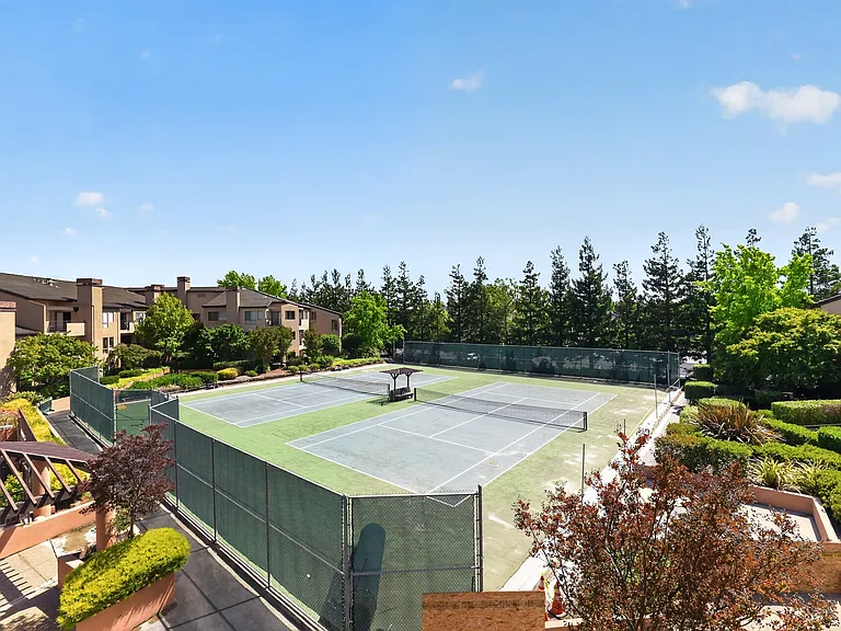 Privacy! Unobstructed views!