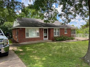 2934 Cochise Ln, Jefferson City, MO 65101