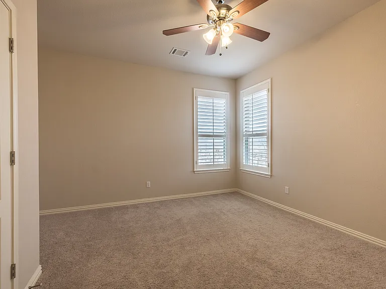 165 Lady Bird Ln — Photo 26