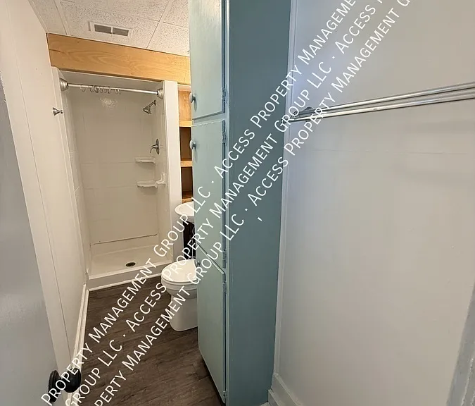733 Crescent St NE — Photo 5