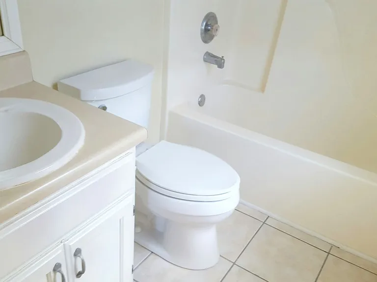 410 S College St #7 — Photo 12
