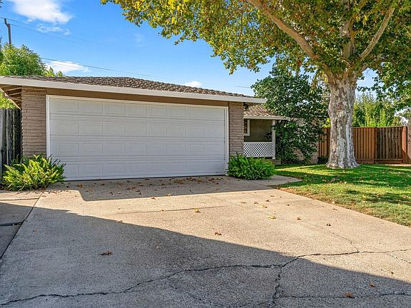2nd image of 1475 Ginden Ct