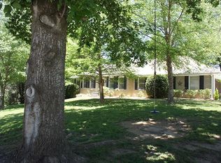2474 Kingsland Dr, Dunwoody, GA 30360