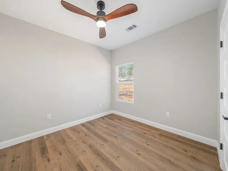16 Deer Park Cv — Photo 14