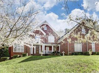 1883 Chestnut Hill Dr, Tega Cay, SC 29708