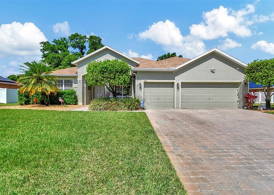 1st image of 702 DEER FERN AVENUE